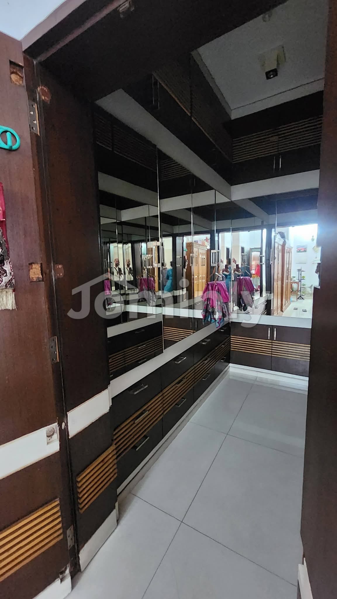 2050 SQFT 3-Bedroom Luxury Ready Apartment for Sale on 4th Floor | Lalmatia, Dhaka | Near Lalmatia Aarong | Titas Gas - 2