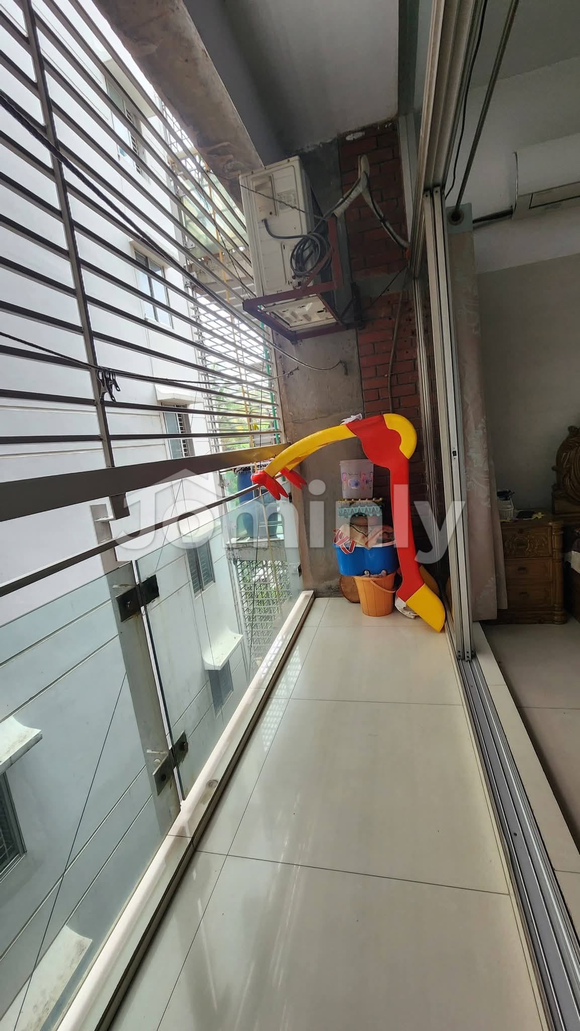 2050 SQFT 3-Bedroom Luxury Ready Apartment for Sale on 4th Floor | Lalmatia, Dhaka | Near Lalmatia Aarong | Titas Gas - 3
