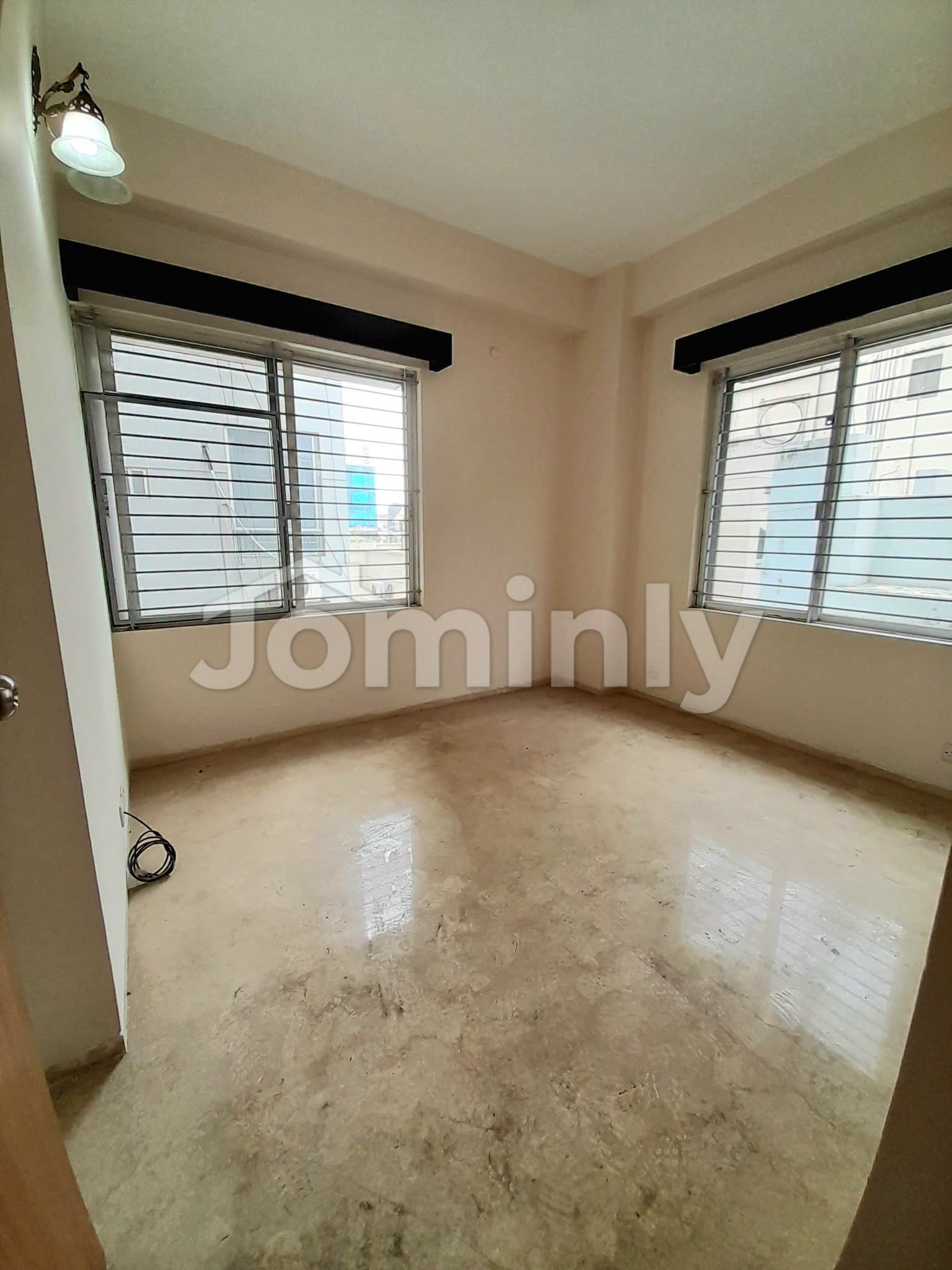 3800 SQFT Brand New Corner Flat for Sale | 3rd Floor, Baridhara Diplomatic Zone | 4 Bed, 4 Bath, 4 Balcony & Servant Suite | Double Parking & Community Hall - 5