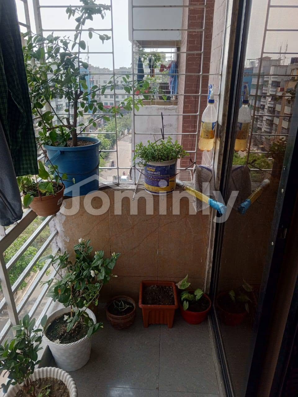 1450 SQFT South-Facing Flat with Titas Gas & Parking for Sale | 7th Floor, Main Road, Arambagh R/A, Rupnagar, Mirpur 7 | 75 Feet Wide Road - 2