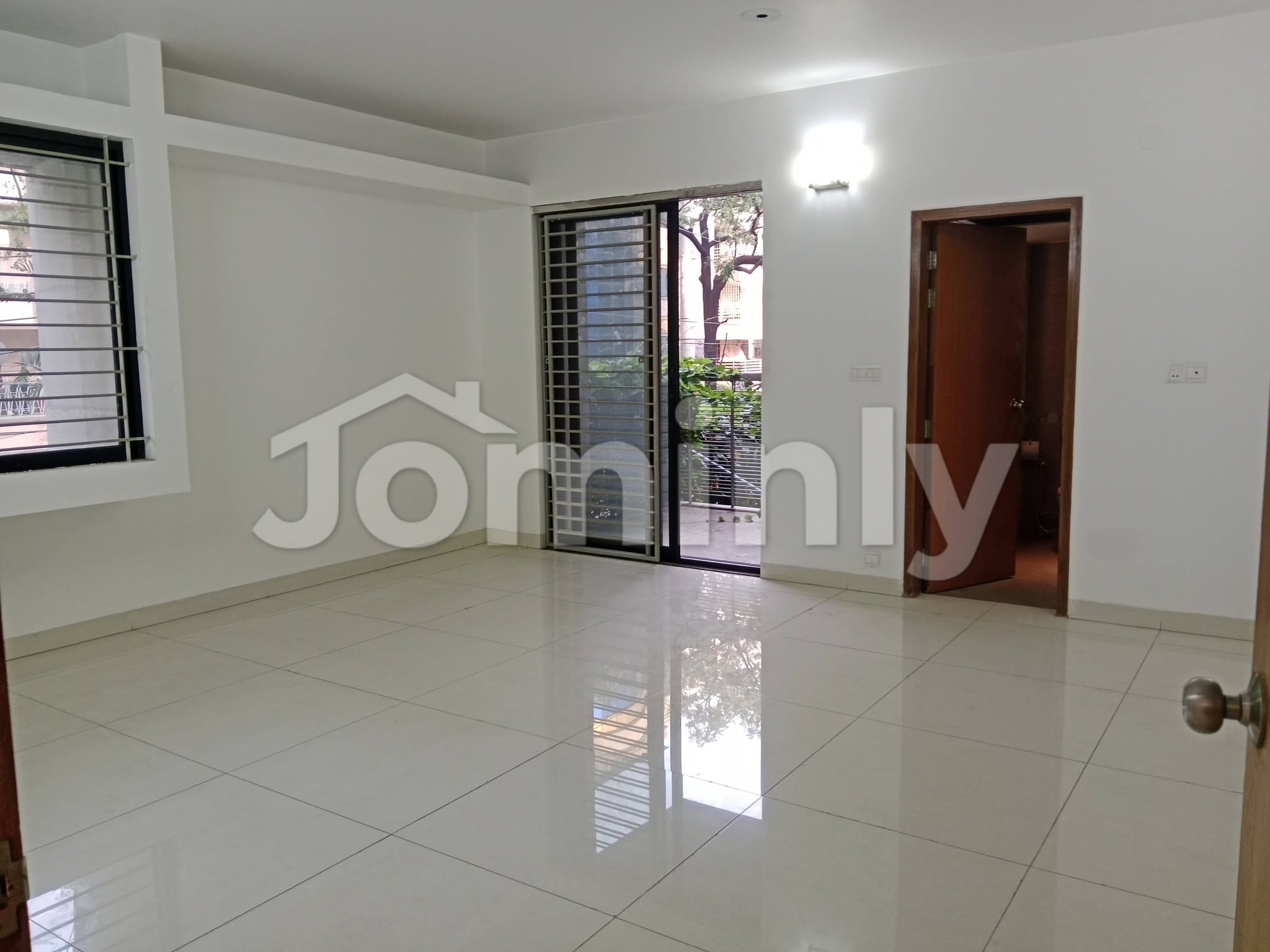 2600 SQFT Luxury Brand New Flat for Sale with Lake View & Double Parking | 1st Floor, Adjacent to Dhanmondi Lake | 3 Bed, 3 Bath, 2 Balcony & Servant Suite | Gym, Community Hall & Prayer Space - 5