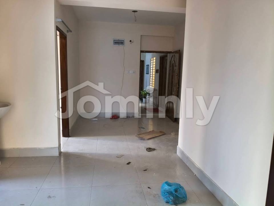 1100 SQFT Brand New Corner Flat for Sale | 3rd & 9th Floor (Top Floor), Main Road, Mirpur 60 Feet (Baretek Molla Mor) | 3 Bed, 3 Bath, 2 Balcony | Lift, Generator & Substation Included - 4