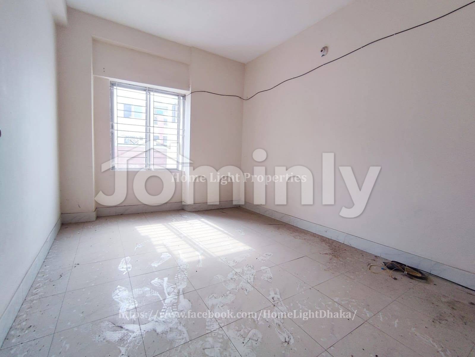 1200 SQFT Single-Unit Feel Resale Flat for Sale | 8th Floor (Top Floor), Main Road, Mirpur 60 Feet (Near Agargaon) | 3 Bed, 3 Bath, 2 Balcony | Lift & Generator Included (No Parking)