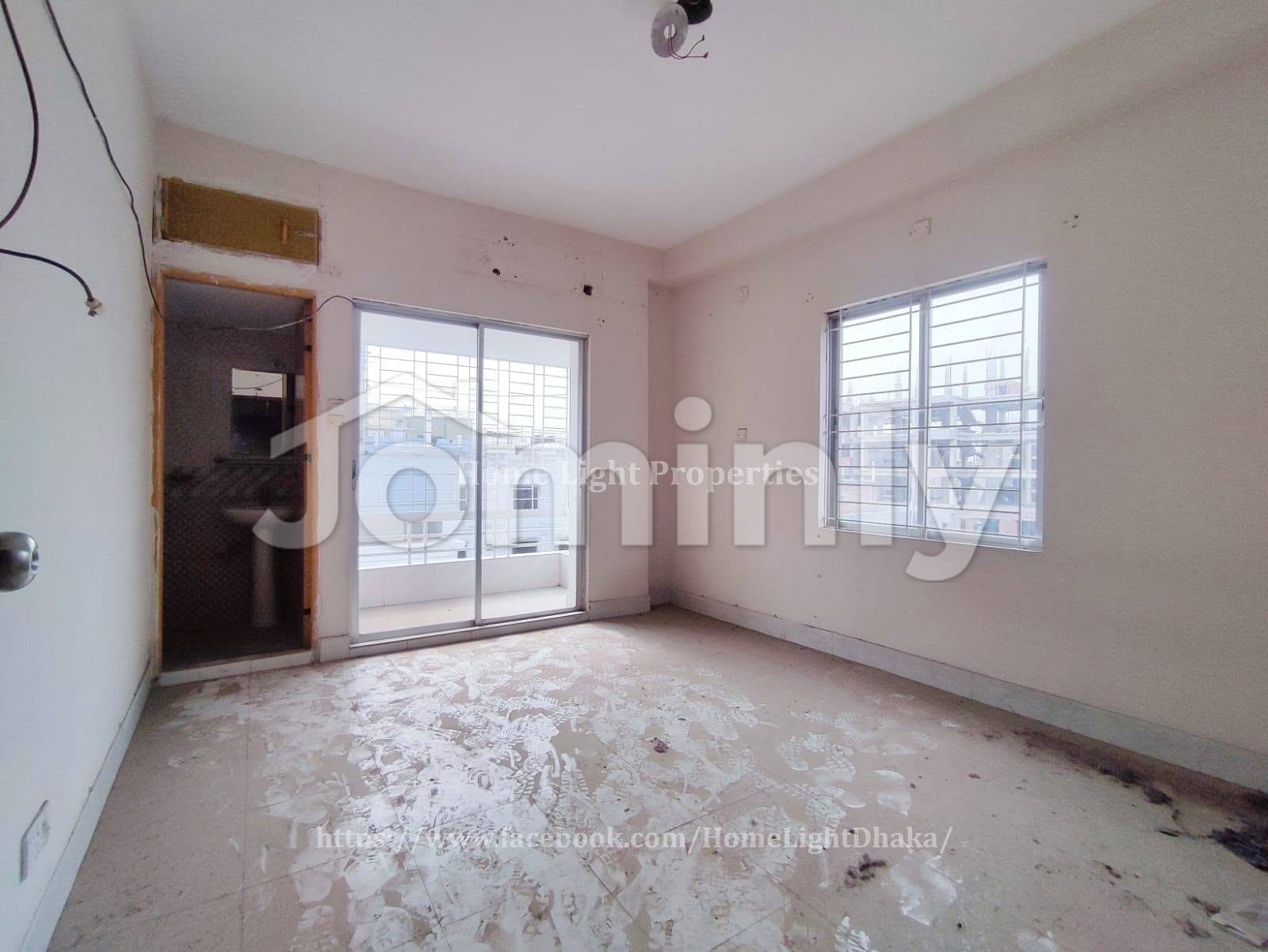 1200 SQFT Single-Unit Feel Resale Flat for Sale | 8th Floor (Top Floor), Main Road, Mirpur 60 Feet (Near Agargaon) | 3 Bed, 3 Bath, 2 Balcony | Lift & Generator Included (No Parking) - 3