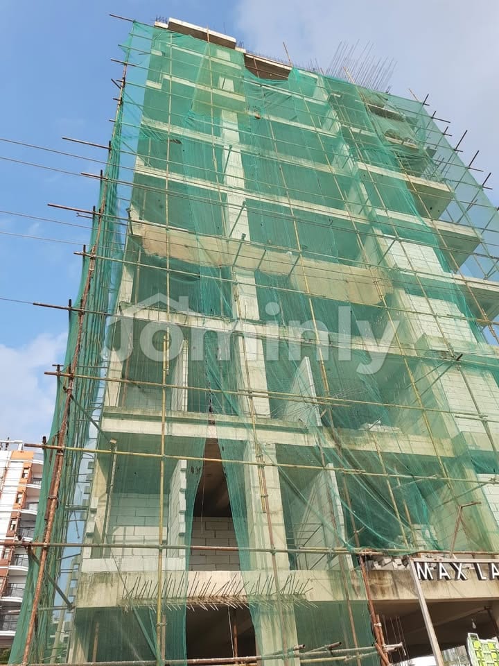 2850 SQFT Ultra-Luxury Single-Unit Feel Apartment for Sale | 1st Floor, Sector 17, Jolshiri Abashon | 4 Bed, 5 Bath, 5 Verandahs & Servant Suite | Rooftop Swimming Pool & Garden - 4
