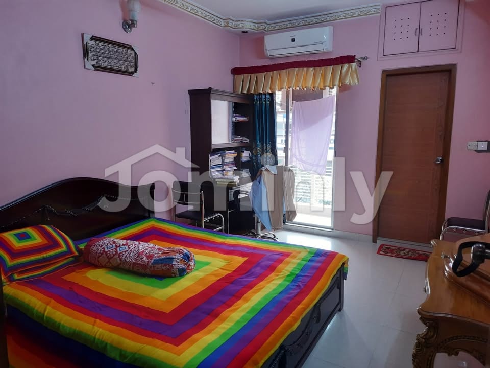 1956 SQFT Luxury Resale Flat for Sale with Titas Gas & Parking | 3rd Floor, Sector 3, Uttara | 3 Bed, 3 Bath, 2 Verandahs | Established G+7 Low-Density Building - 5