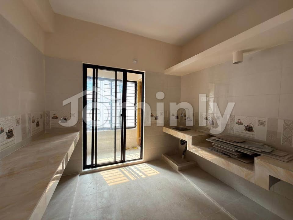 1750 Sqft Brand New Luxury 3 BHK Single Unit Flat for Sale in Bashundhara R/A Block F | 5th Floor (Level 5) | Rooftop BBQ Zone & Parking Included - 2