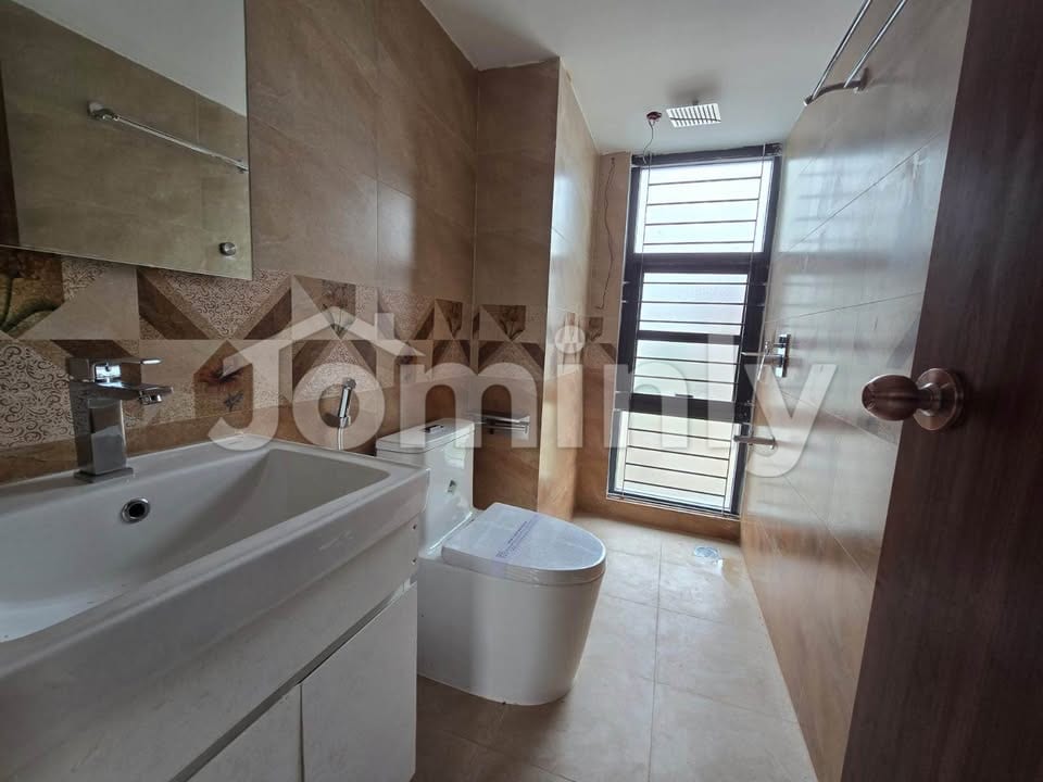 2238 Sqft Brand New Luxury 3 BHK Single Unit Flat for Sale in Bashundhara R/A Block L | 4th Floor (Level 4) | South-Facing Fair Face Building | Afroza Avenue Road - 2