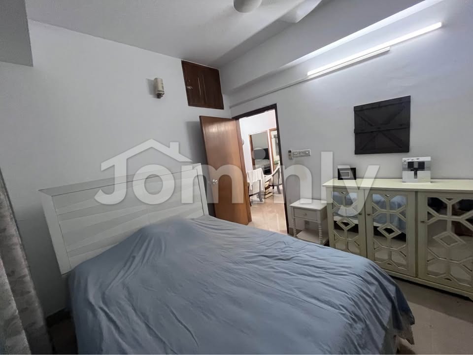2025 SQFT South-Facing Single-Unit Used Flat with Titas Gas | 5th Floor, D Block, Bashundhara R/A | Developed by Orchid | 4 Bed, 5 Bath, Servant Suite | Active Titas Gas & Parking - 4
