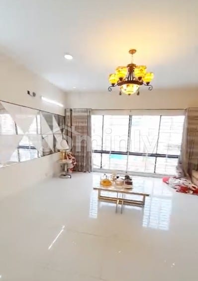 2270 SQFT Premium Interior Decorated Flat for Sale | 6th Floor, Gulshan-1 | B+G+8 Building on 10 Katha | 3 Bed, 3 Bath, Servant Suite & Parking