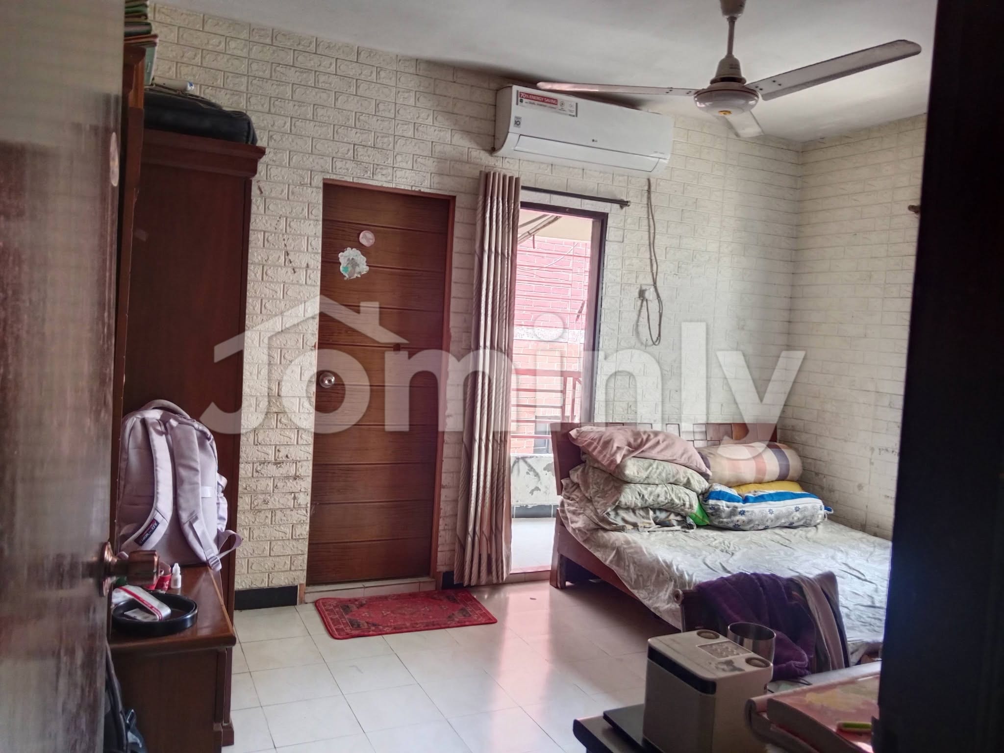 1600 SQFT Used Apartment for Sale Near Main Road | Shamim Sarani, West Shewrapara | 6th Floor | 3 Beds, 3 Baths, 2 Balconies, Titas Gas & 1 Parking - 4