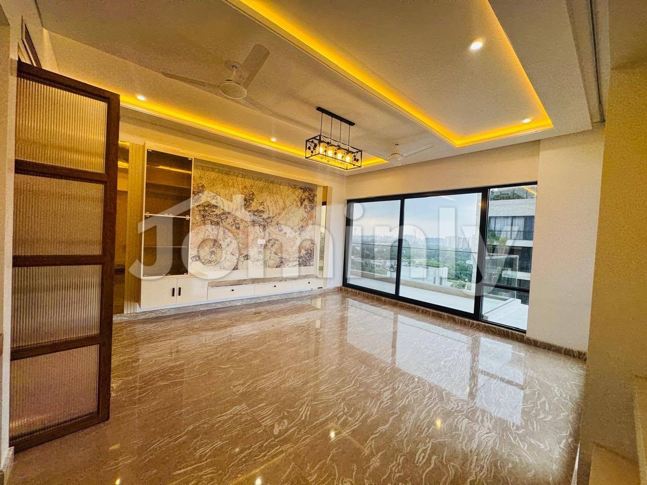 4200 Sqft Semi-Furnished Luxury 4 BHK Apartment for Rent/Sale in Gulshan-2 | 10th Floor | Swimming Pool & Gym | 2 Car Parkings
