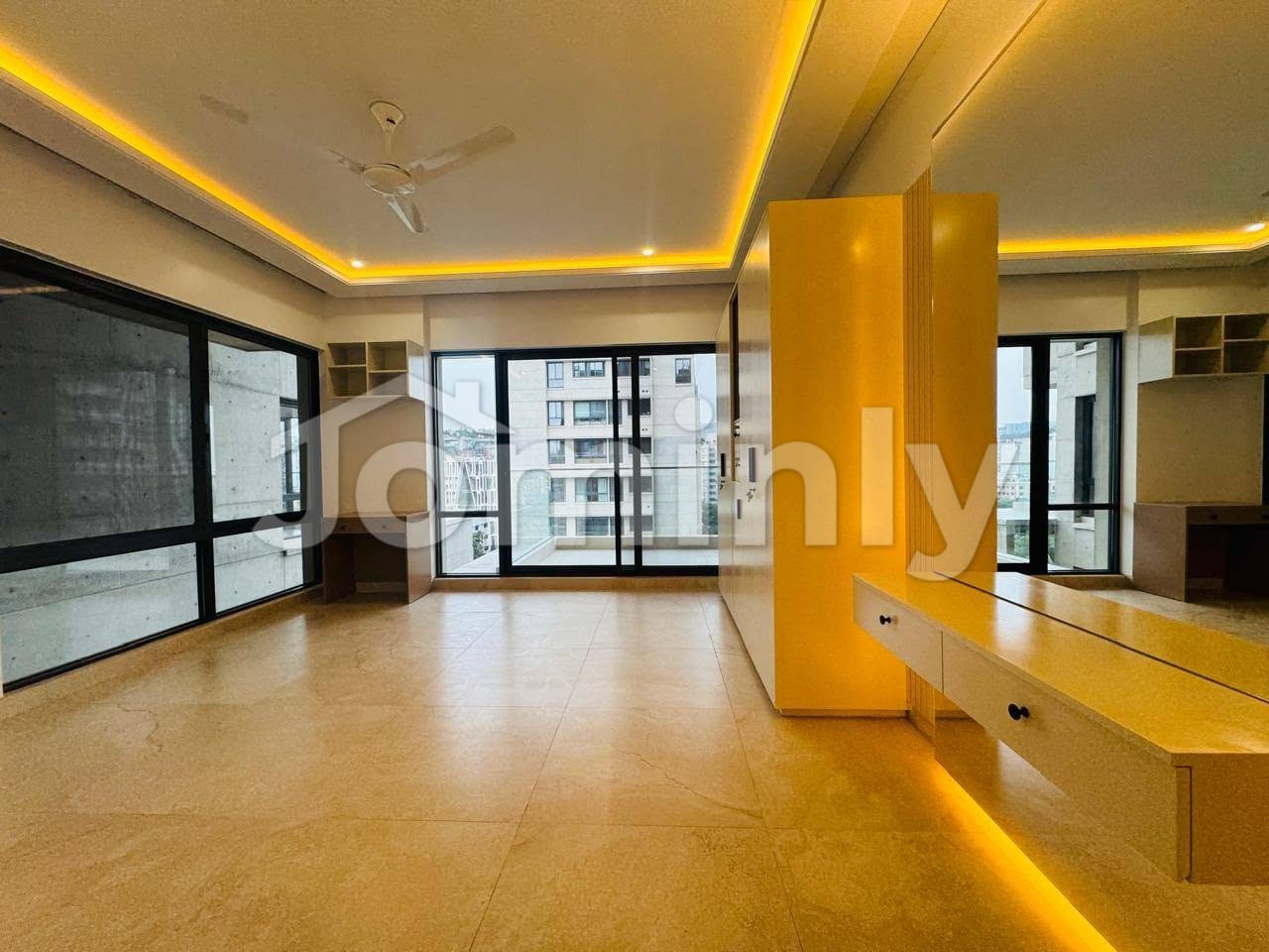 4200 Sqft Semi-Furnished Luxury 4 BHK Apartment for Rent/Sale in Gulshan-2 | 10th Floor | Swimming Pool & Gym | 2 Car Parkings - 3