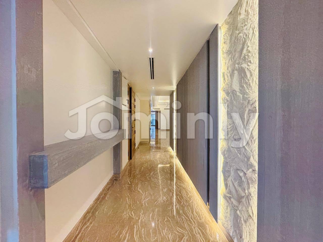 4200 Sqft Semi-Furnished Luxury 4 BHK Apartment for Rent/Sale in Gulshan-2 | 10th Floor | Swimming Pool & Gym | 2 Car Parkings - 5