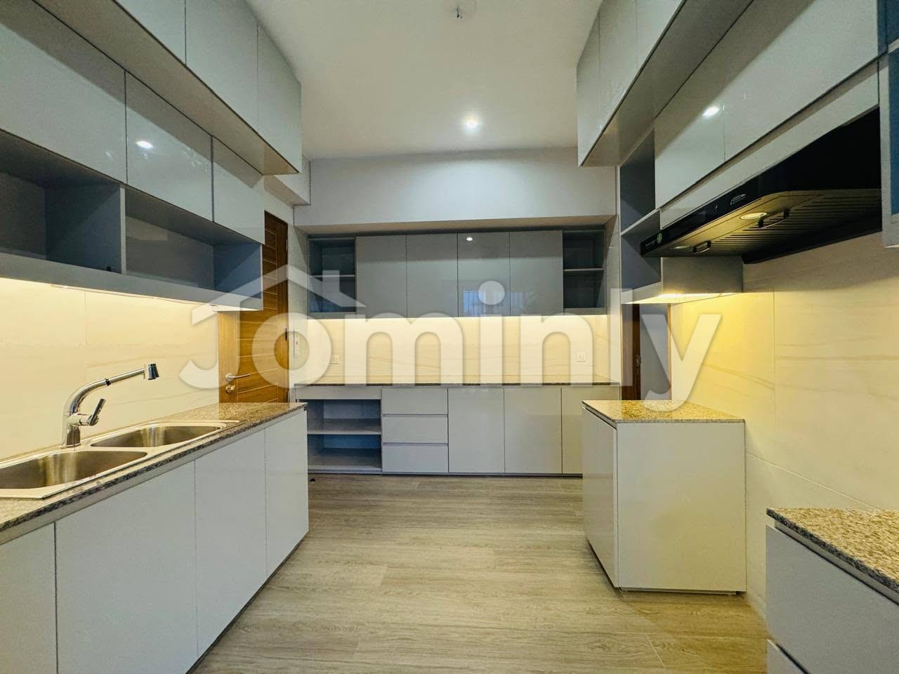 4500 Sqft Brand New Luxurious 4 BHK Semi-Furnished Apartment for Rent in Gulshan 2 North | Gym, Swimming Pool, ACs & Built-in Wardrobes - 3