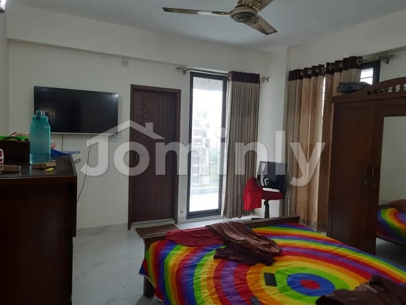Luxurious Ready 2,360 SQFT 4-Bedroom Apartment for Sale in Bashundhara R/A | Block-M - 4