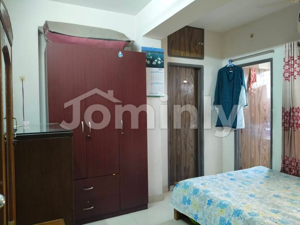 1250 SQFT South-Facing Used Ready Apartment for Sale | East Shewrapara, Mirpur | 3rd Floor (G+6 Building) | Facing South (Building North) | 3 Beds, 3 Baths, 2 Balconies & Car Parking Options - 3