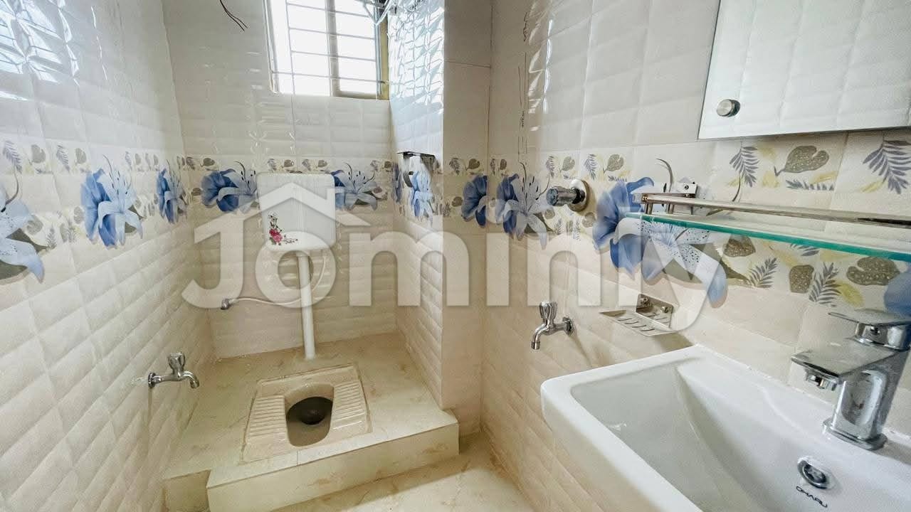 1330 Sqft South-Facing Ready Flat for Sale | Chondrima Model Town, Mohammadpur | 3 Beds & 3 Baths | Road Width Not Specified - 4