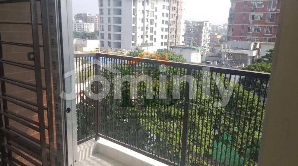 Modern 1925 SQFT South-Facing Single Unit Corner Apartment for Sale | Road 8/A, Dhanmondi | Top Floor (G+8 Building) | 3 Beds, 3 Baths, 3 Balconies & Dedicated Car Parking - 3