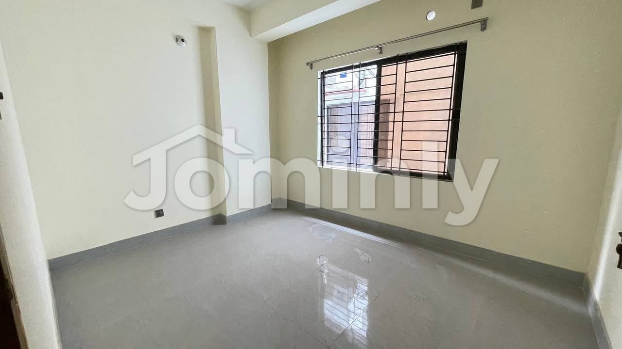 1500 Sqft North-Facing Brand New Ready Flat for Sale | Block C, Chondrima Model Town, Mohammadpur | 3 Beds & 3 Baths - 3