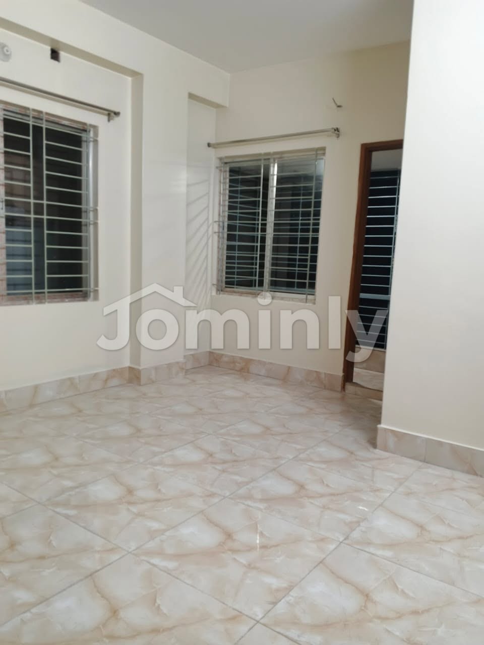 1620 Sqft North-Facing Used Flat for Sale | 4th Floor | Central Masjid & Market, Chondrima Model Town | 3 Beds & 3 Baths - 5