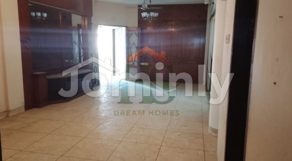 2770 SQFT Southeast-Facing Apartment for Sale | Road 6, Dhanmondi | 3rd Floor (G+6 Building) | Southeast Facing | 4 Beds, 5 Baths, 3 Balconies, Servant Room, Titas Gas & 2 Car Parkings - 3