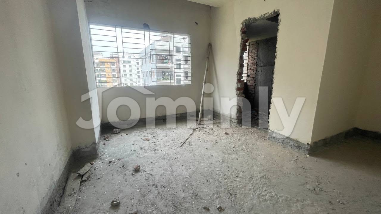 1200 Sqft North-Facing Ready Flat for Sale | Block-D, Chondrima Model Town, Mohammadpur | 3 Beds & 3 Baths - 4