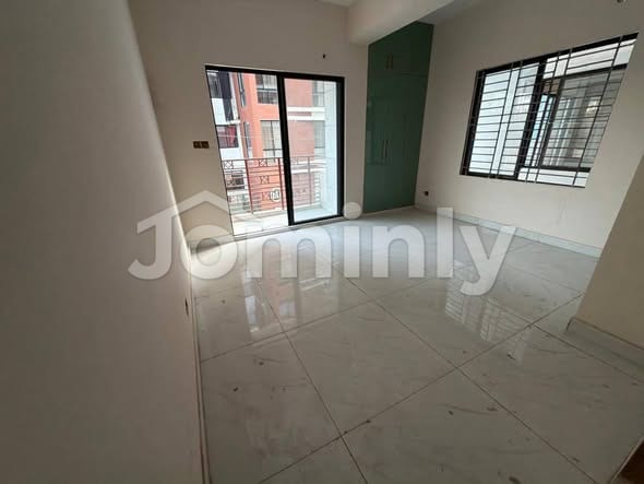 1,600 SQFT (148.64 SQM) Ready Apartment for Sale | Bashundhara Residential Area Block E | South Facing | G+7 Building - 4