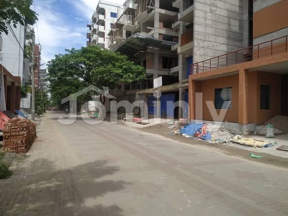 1,830 SQFT (170.01 SQM) Nearly Ready Apartment for Sale | Bashundhara Residential Area Block I | 4th Floor | G+8 Building - 5