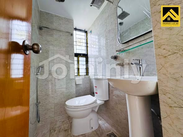 Premium 1,450 SQFT 3-Bedroom South-Facing Apartment for Rent in Bashundhara R/A | Property ID: 210009 - 4