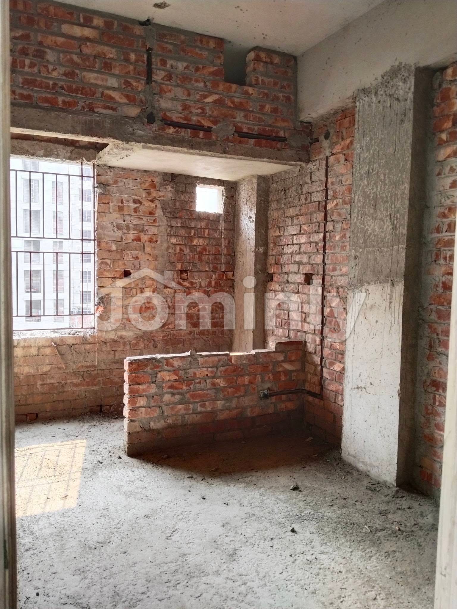 2000 SQFT South-Facing Single Unit Luxury Apartment for Sale | Block L, Bashundhara R/A | Level 6 | South Facing | 3 Beds, 4 Baths, 3 Verandas, Servant Toilet, Rooftop Garden & Dedicated Parking - 4