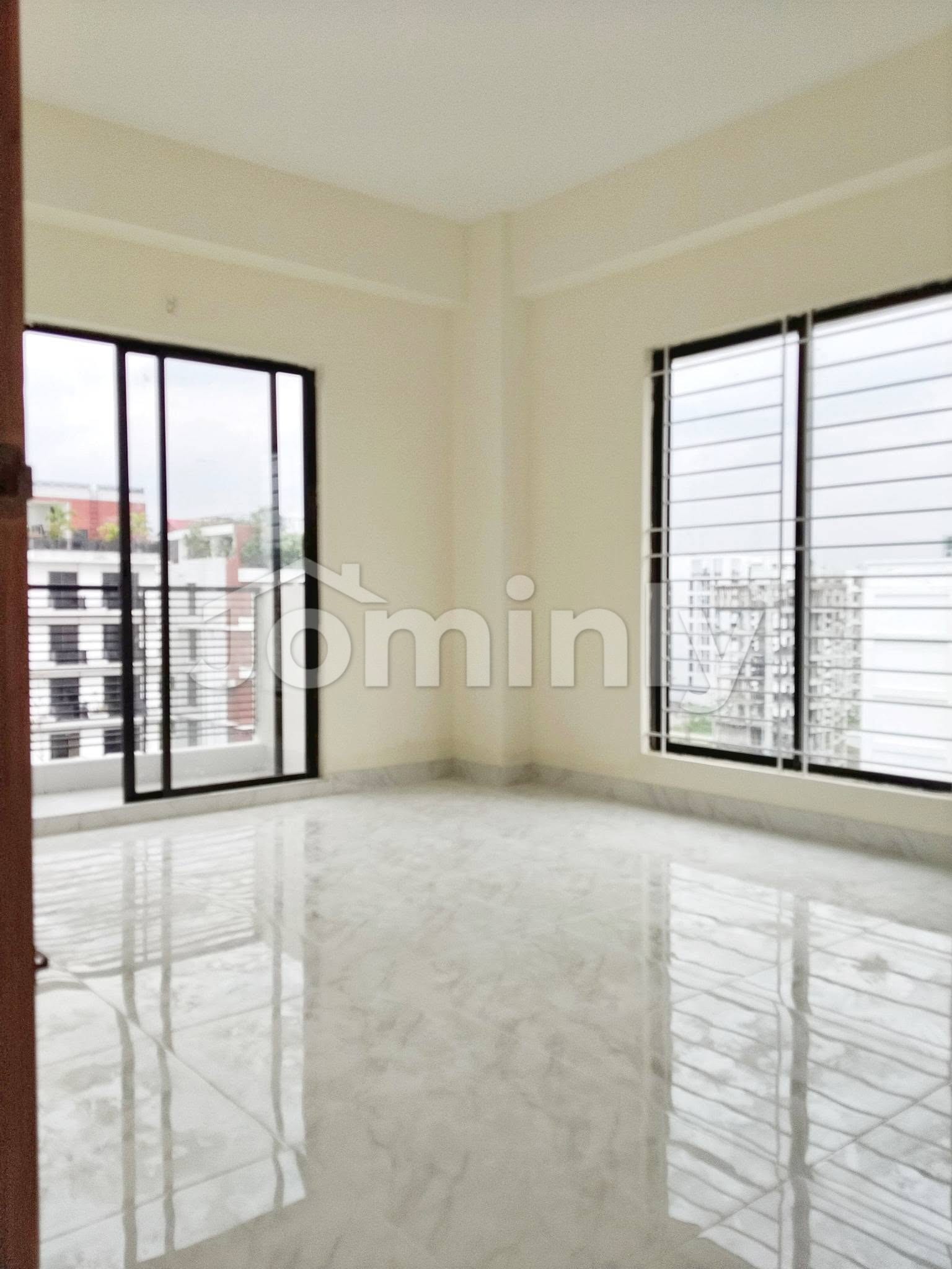 1550 SQFT Single Unit Top-Floor Apartment | Block L, Bashundhara R/A | Level 7 | 3 Beds, 3 Baths, 2 Verandas, Lift, Generator & 24/7 Security - 2