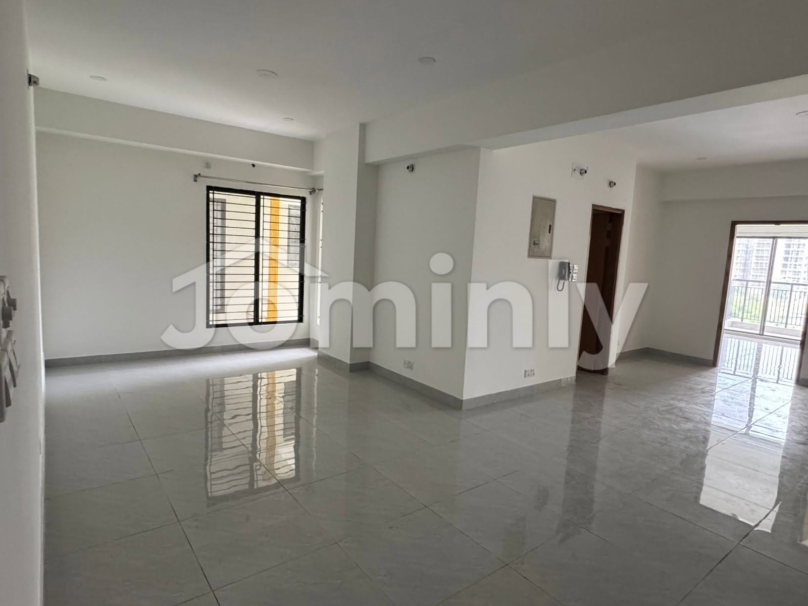 South-Facing Premium 2300 Sqft 4 BHK Apartment for Rent in Bashundhara R/A - 2
