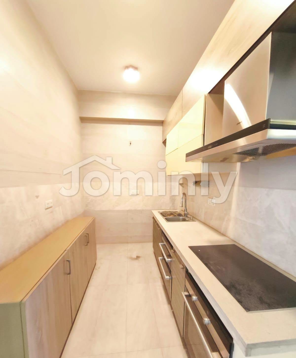 8000 Sqft 5-Bedroom Luxurious Duplex Apartment for Rent in Gulshan North - 3