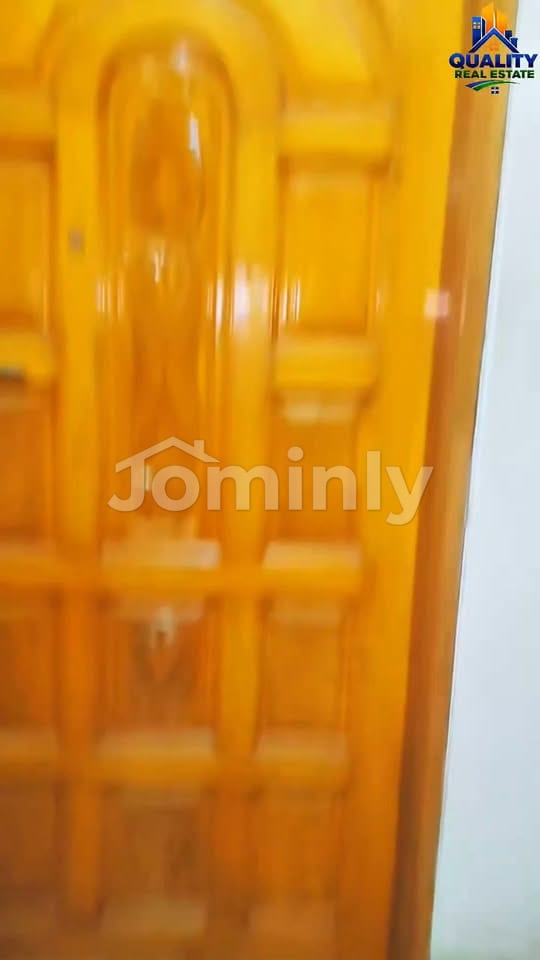 1180 Sqft North-Facing Ready Flat with Titas Gas & Parking for Sale in Block-E Banasree - 3