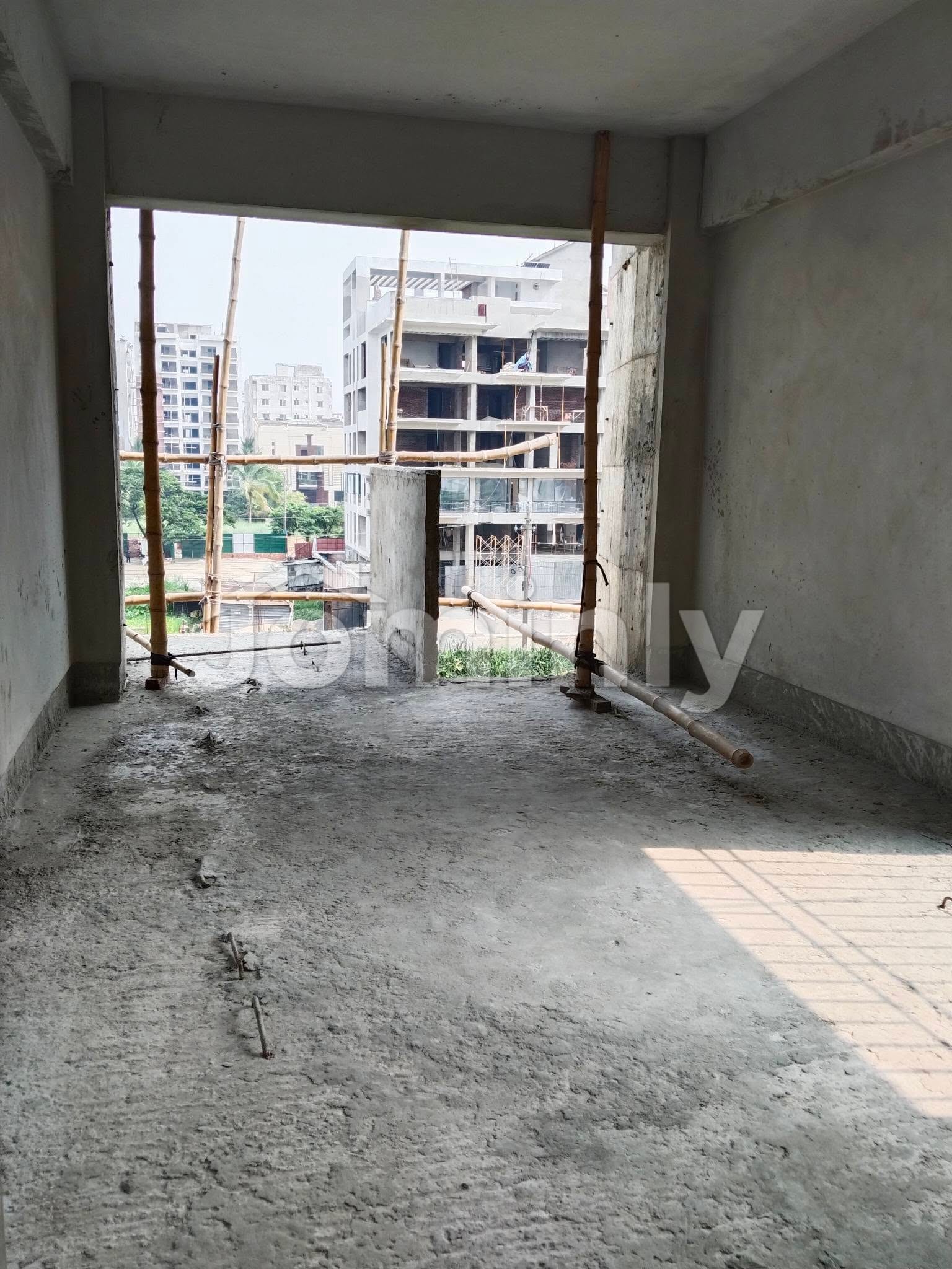 2000 SQFT South-Facing Single Unit Luxury Apartment for Sale | Block L, Bashundhara R/A | Level 8 | South Facing | 3 Beds, 4 Baths, 3 Verandas, Servant Toilet, Rooftop Garden & Dedicated Parking - 5