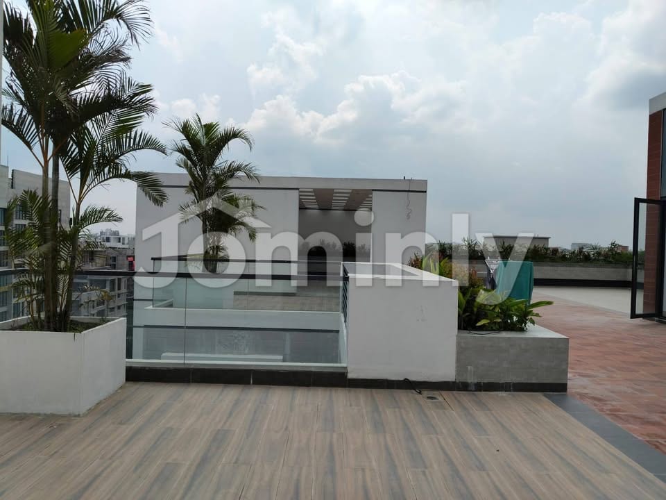2650 SQFT South-Facing Brand New Apartment for Sale | Block L, Bashundhara R/A | 2nd Floor | South Facing  | 4 Beds, 4 Baths, 4 Balconies, Prayer Room, Meeting Room & Dedicated Parking