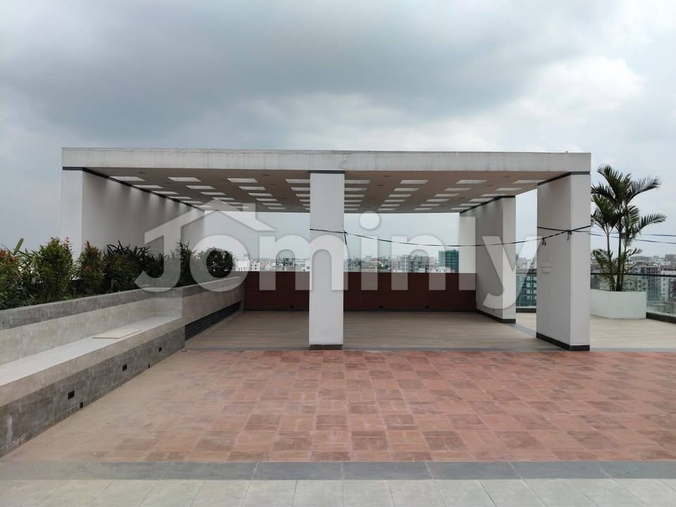 2650 SQFT South-Facing Brand New Apartment for Sale | Block L, Bashundhara R/A | 2nd Floor | South Facing  | 4 Beds, 4 Baths, 4 Balconies, Prayer Room, Meeting Room & Dedicated Parking - 2