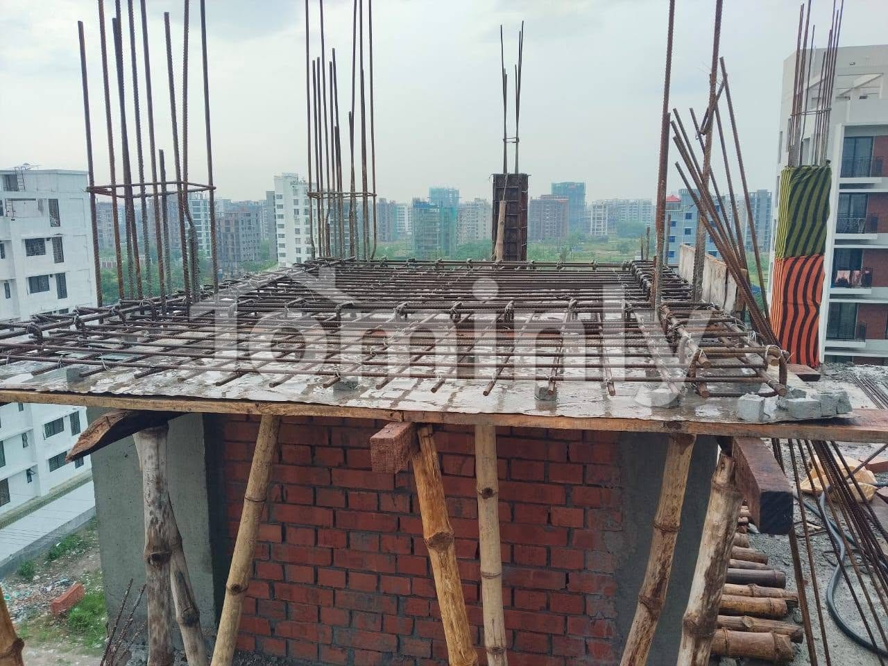 2040 SQFT South-Facing Single Unit Luxury Apartment for Sale | Block M, Bashundhara R/A | Level 1 | South Facing | 3 Beds, 3 Baths, 3 Verandas, Rooftop Garden & Dedicated Parking - 5
