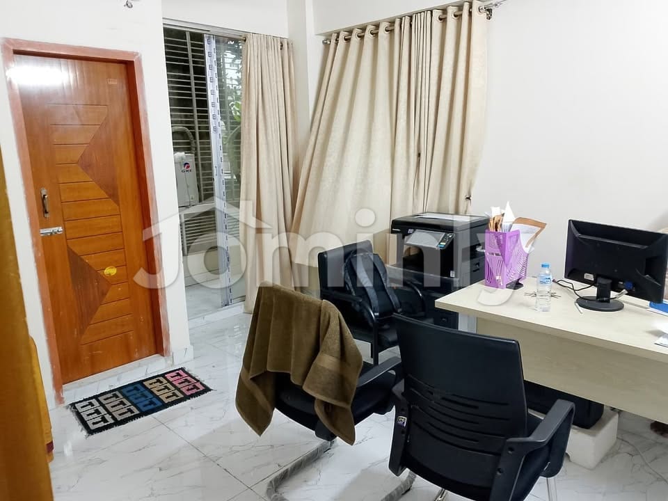 2200 Sqft West-Facing 3-Bedroom Luxury Apartment for Sale in Ismail Lane New Eskaton Road Banglamotor - 2