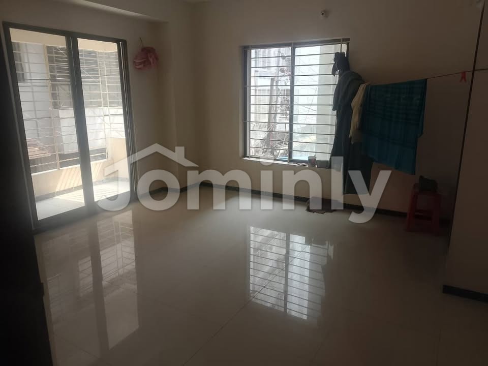 1350 Sqft South-Facing 3-Bedroom Flat with Titas Gas & Parking for Sale in Ismail Lane New Eskaton Road Banglamotor - 3
