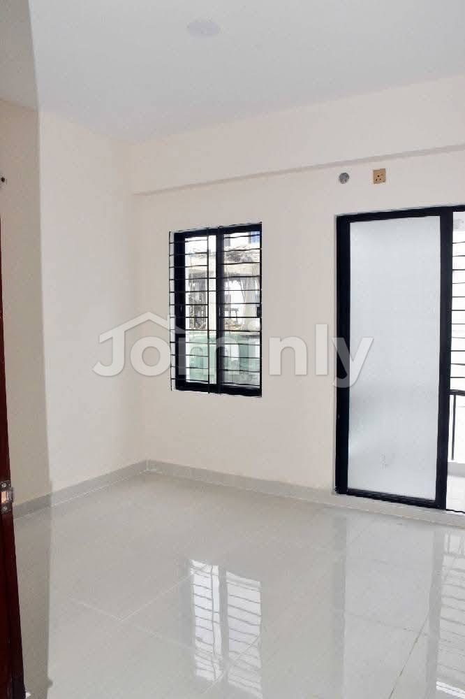 1100 Sqft Road-Facing 3-Bedroom Ready Flat with Parking for Sale in DFL Dream House-10 Matuail New Town - 4