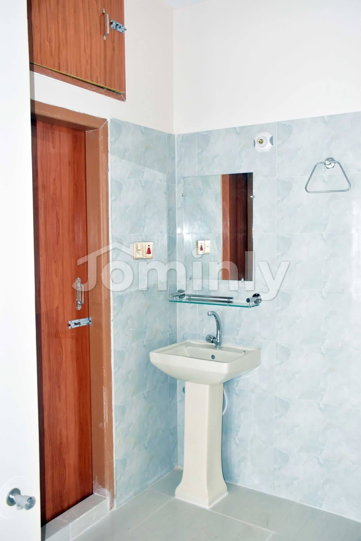 1100 Sqft Road-Facing 3-Bedroom Ready Flat with Parking for Sale in DFL Dream House-10 Matuail New Town - 5