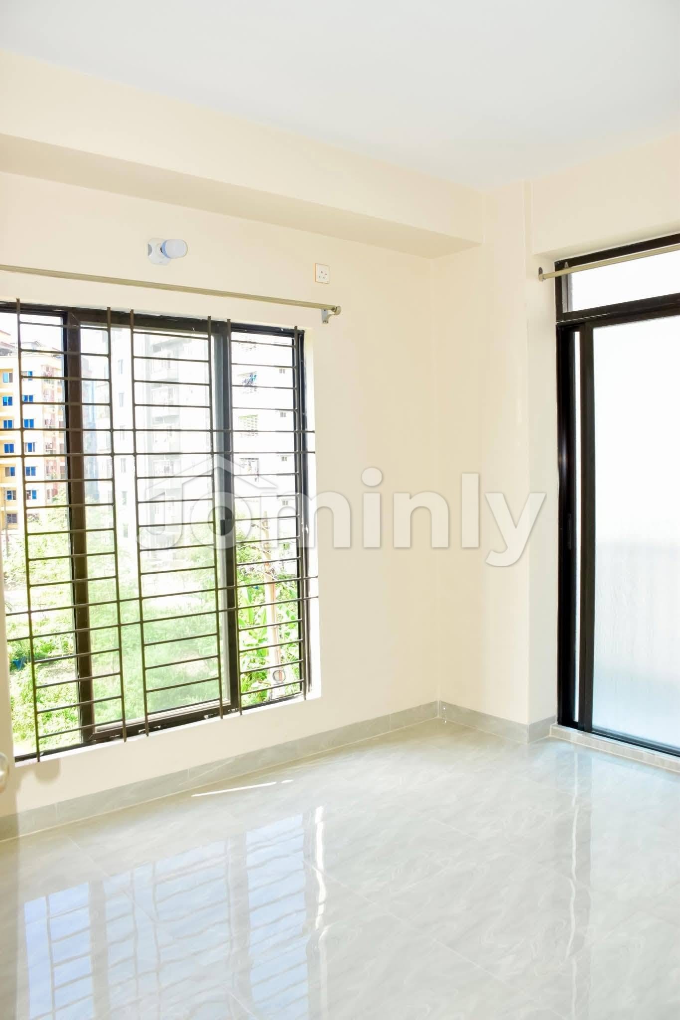 1195 Sqft North-Facing Single-Unit Top Floor 3-Bedroom Ready Flat for Sale in DFL Orchid Block-D Sector-1 Aftabnagar