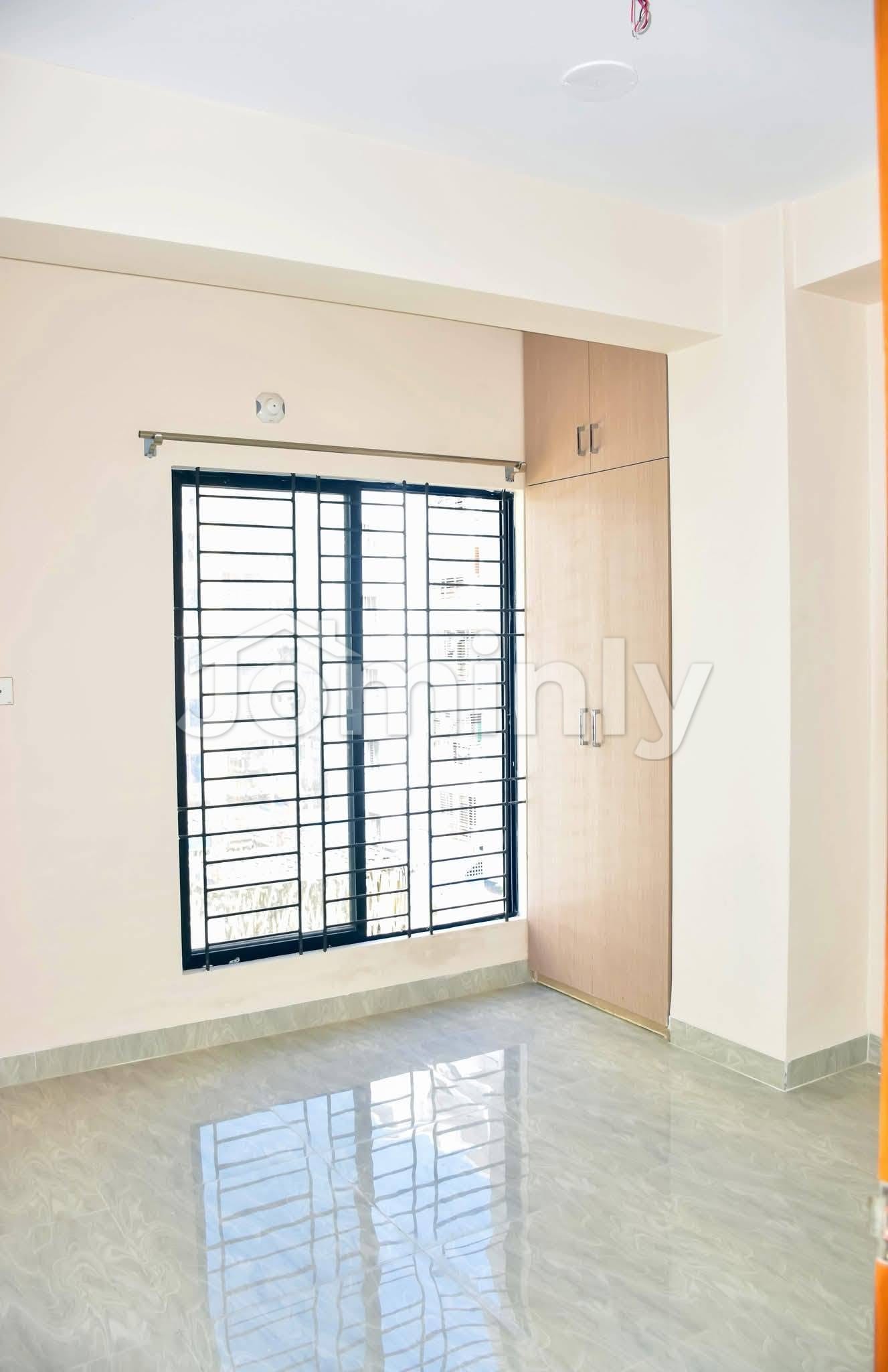 1195 Sqft North-Facing Single-Unit Top Floor 3-Bedroom Ready Flat for Sale in DFL Orchid Block-D Sector-1 Aftabnagar - 4