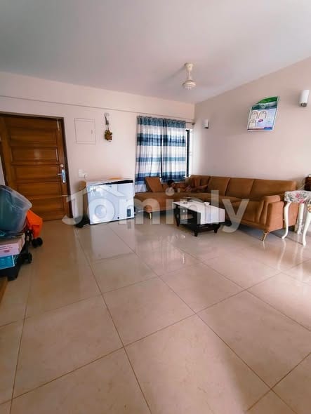 1511 Sqft South-Facing 3-Bedroom Flat with Parking & LPG Meter for Sale in Mirpur-6 Near National Housing Plot