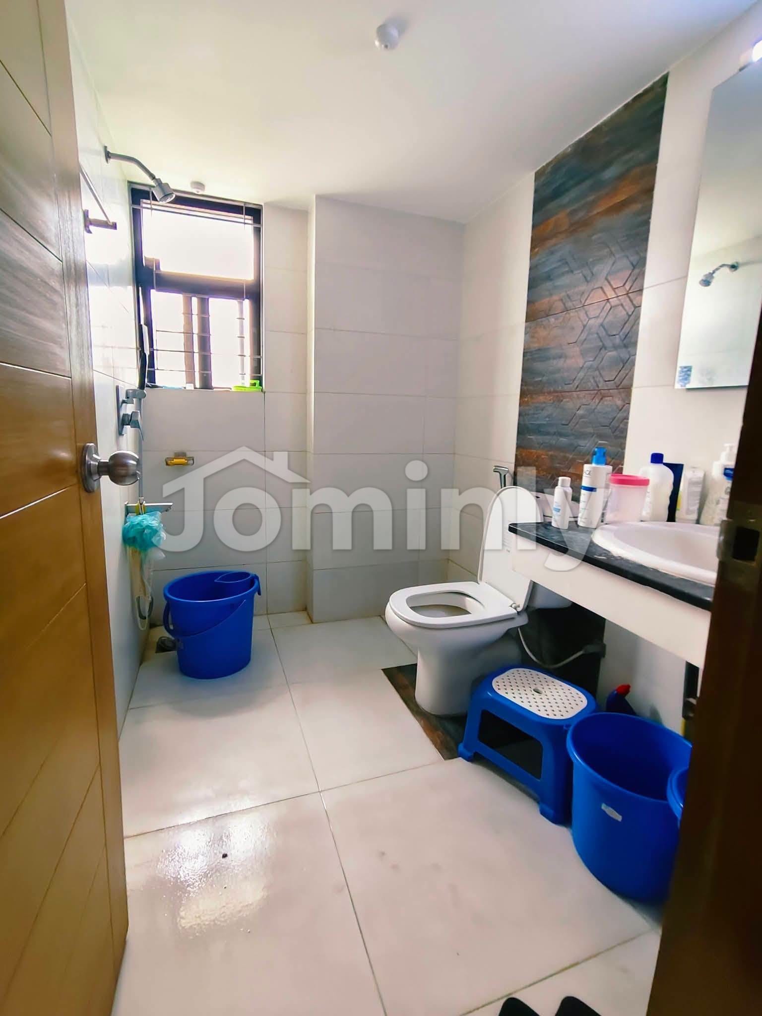 1511 Sqft South-Facing 3-Bedroom Flat with Parking & LPG Meter for Sale in Mirpur-6 Near National Housing Plot - 5