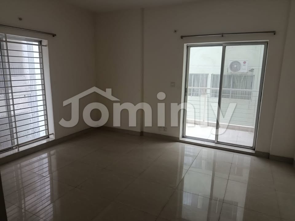 2740 Sqft East-Facing 4-Bedroom Luxury Flat with Titas Gas & Parking for Sale in BM Goli New Eskaton Road Banglamotor - 5