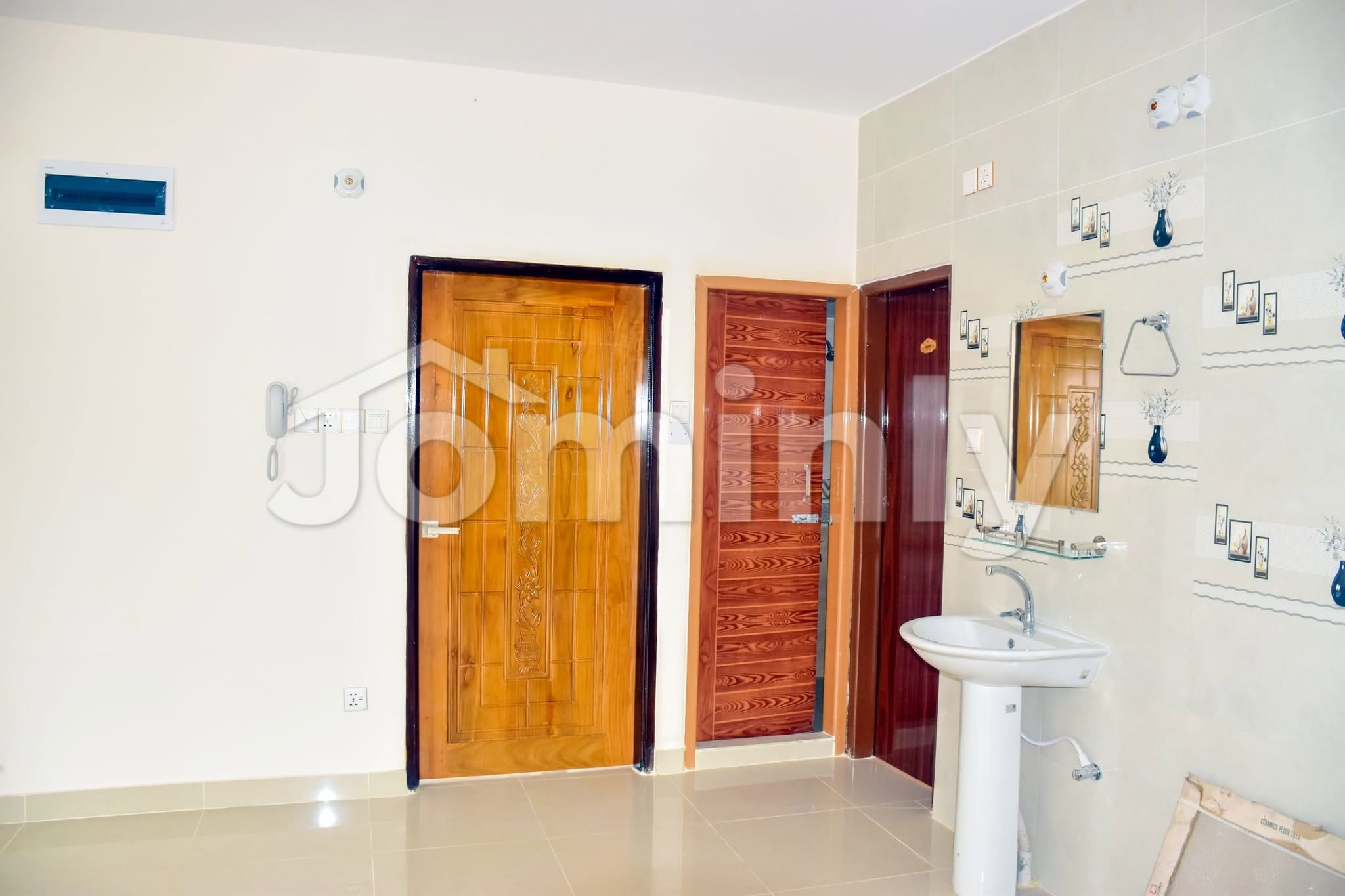 1100 Sqft South-Facing 3-Bedroom Flat with Parking for Sale in DFL Dream House-16 Block-A Green Model Town Manda