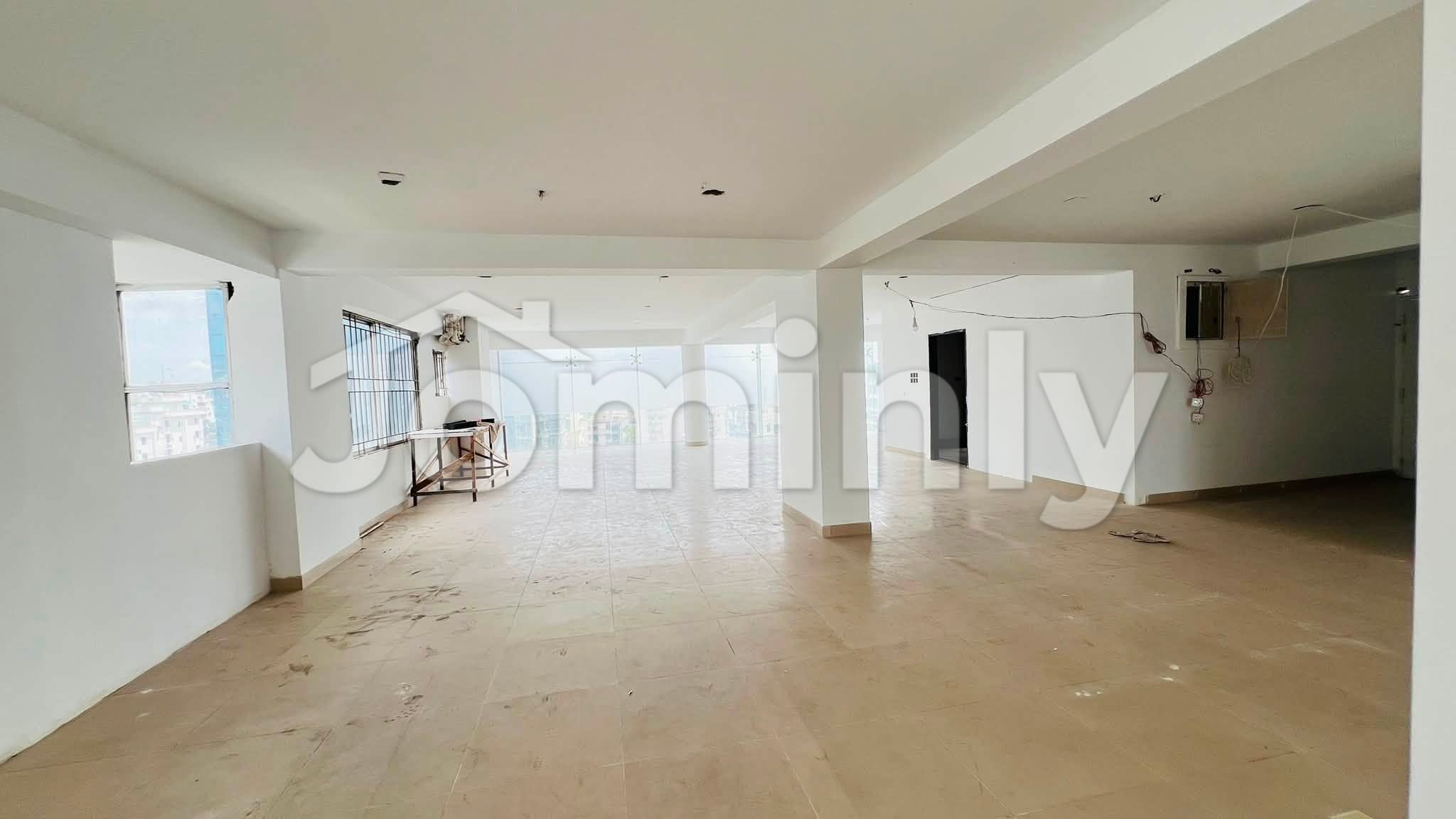 3100 SQFT 10th Floor Commercial Open Layout Space for Rent | Prime Location, Banani, Dhaka - 2